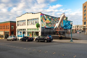 308 W Holly St, Bellingham, WA for rent Building Photo- Image 1 of 10