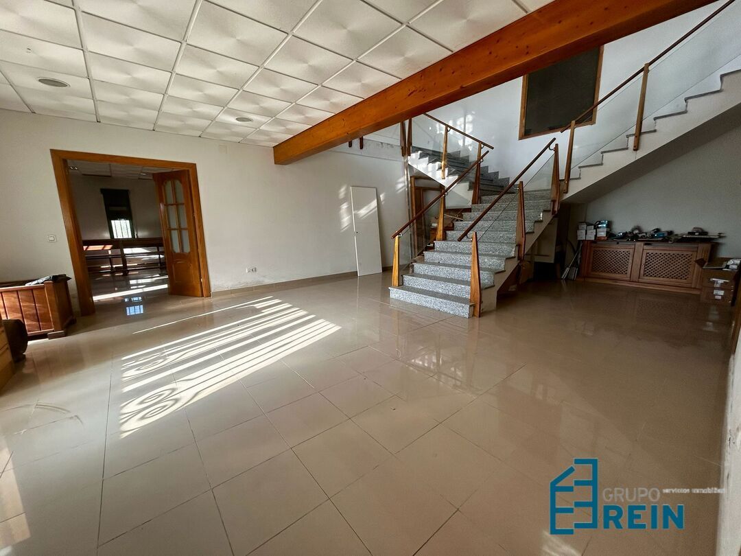 Retail in Recas, Toledo to rent Interior Photo- Image 1 of 5