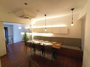 Retail in Barcelona, Barcelona to rent Interior Photo- Image 2 of 12