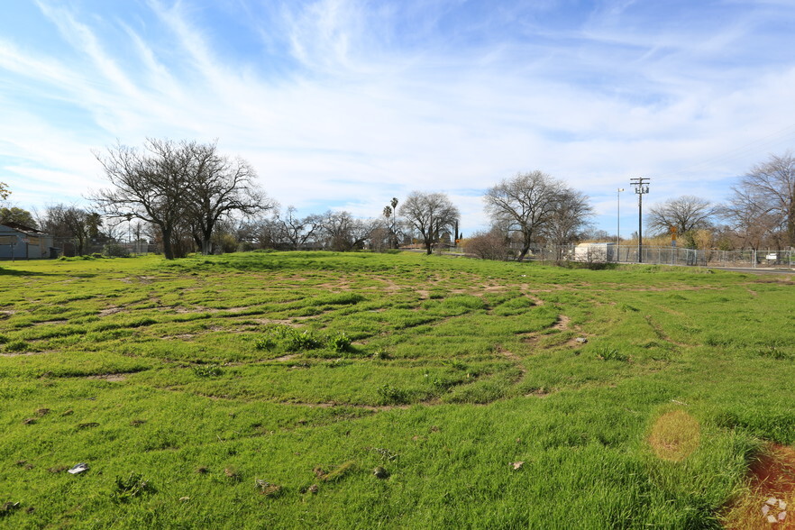 2947 Rio Linda Blvd, Sacramento, CA for sale - Building Photo - Image 1 of 3