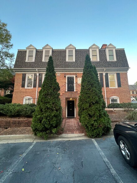 1827 Powers Ferry Rd SE, Atlanta, GA for rent - Building Photo - Image 1 of 9