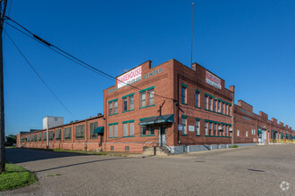 1502 12th St SW, Canton, OH for sale Primary Photo- Image 1 of 1