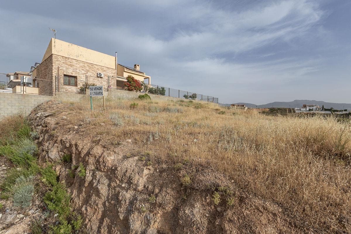 Calle Pinos Puente, 20, La Zubia, Granada for sale Primary Photo- Image 1 of 15