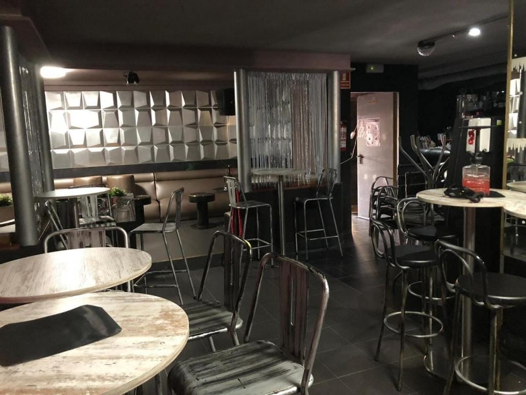 Montcada i Reixac, BAR 08110 - Unit - - - Interior Photo - Image 2 of 14