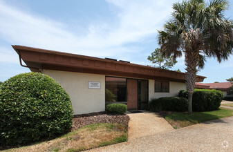 1502-1510 Roberts Dr, Jacksonville Beach, FL for sale Building Photo- Image 1 of 1