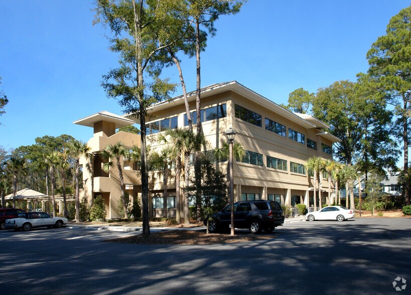 23 N Main St, Hilton Head Island, SC for sale - Building Photo - Image 2 of 17