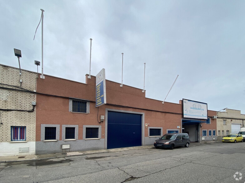 Calle Salamanca, 38, Humanes de Madrid, Madrid for sale - Primary Photo - Image 1 of 2