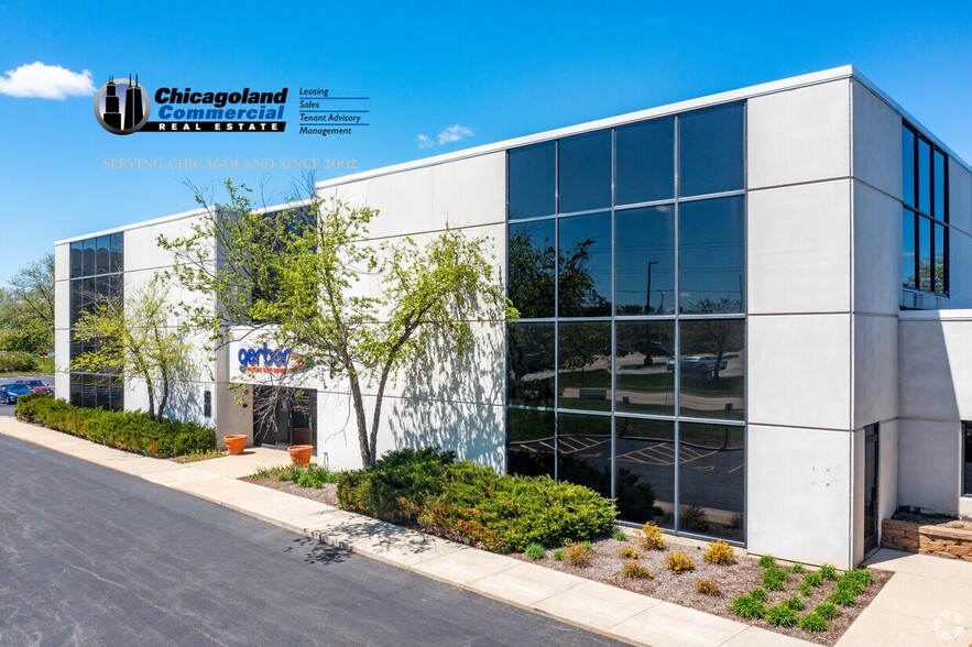 120-160 W Center Ct, Schaumburg, IL for rent - Building Photo - Image 1 of 19