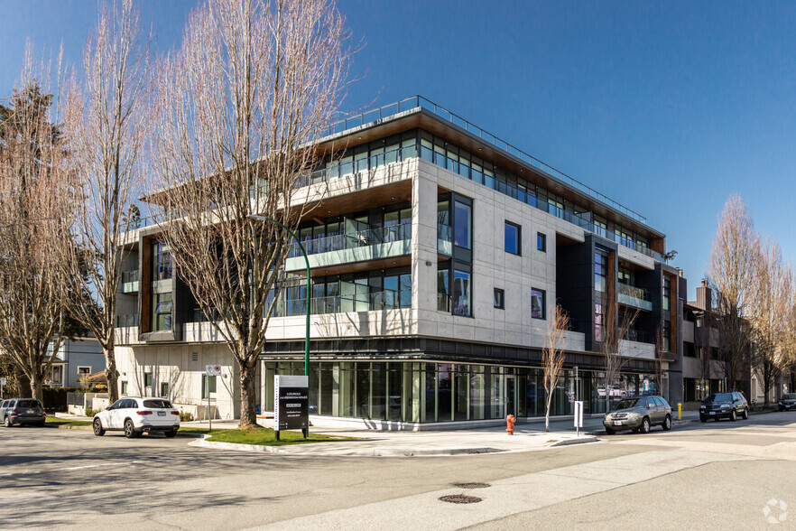 717 W 17th Ave, Vancouver, BC for sale - Primary Photo - Image 1 of 5