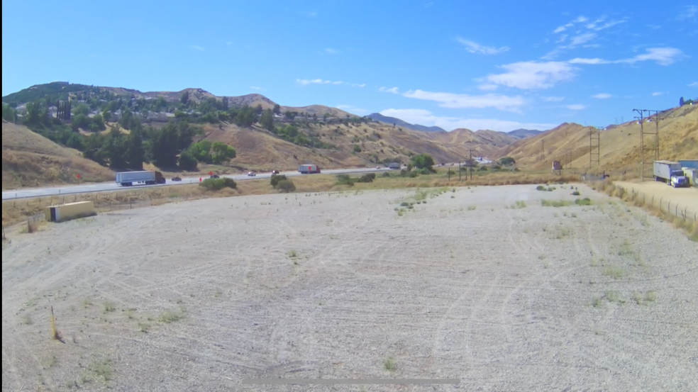 32300 Castaic Rd, Castaic, CA for sale - Building Photo - Image 3 of 9