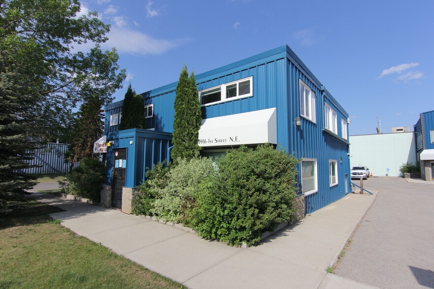 3916 - 1st Street NE | 207 - 39th Avenue portfolio of 2 properties for sale on LoopNet.co.uk - Building Photo - Image 2 of 7