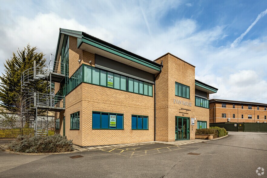 Clifton Rd, Runcorn for sale - Primary Photo - Image 1 of 4