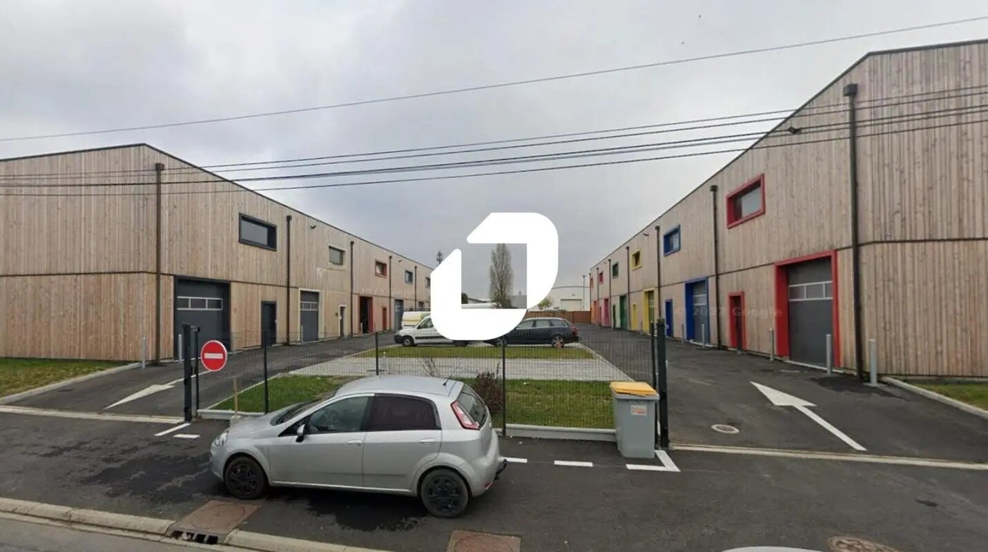 Light Industrial in Saint-Herblain to rent Building Photo- Image 1 of 10