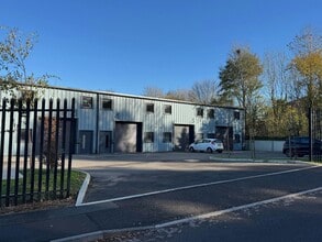 21 Artillery Rd, Yeovil to rent Building Photo- Image 2 of 4