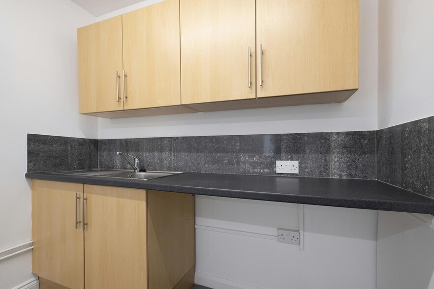 Tay Rd, Birmingham to rent - Interior Photo - Image 3 of 4