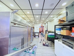 Manor Rd, London to rent Interior Photo- Image 2 of 3