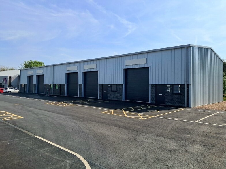 246 Newark Rd, Lincoln to rent - Building Photo - Image 2 of 2