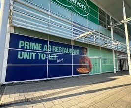 Spytty Rd, Newport to rent Building Photo- Image 1 of 1