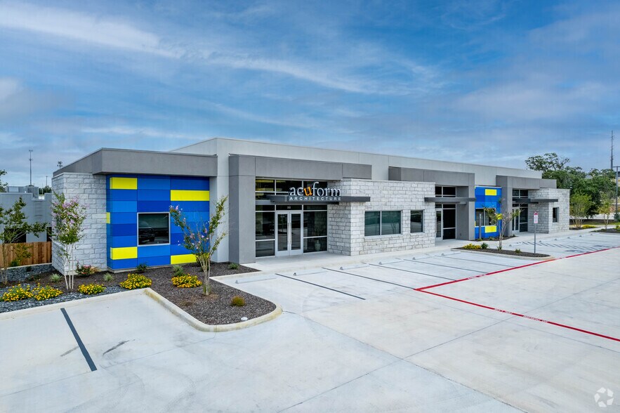 17203 Jones Maltsberger Rd, San Antonio 78247 UK