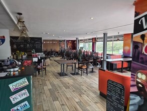 London Rd, Hurst Green to rent Interior Photo- Image 1 of 9