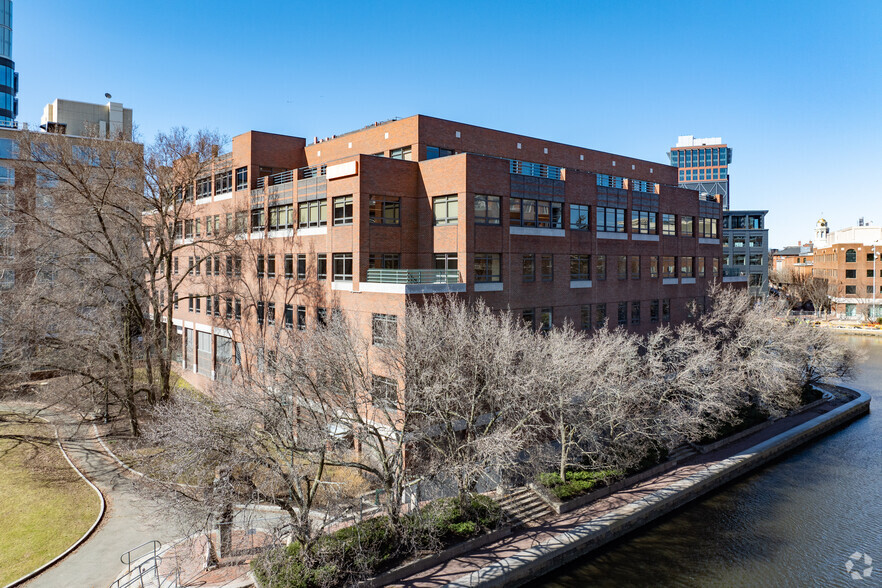 10 Canal Park, Cambridge, MA for rent - Building Photo - Image 1 of 11