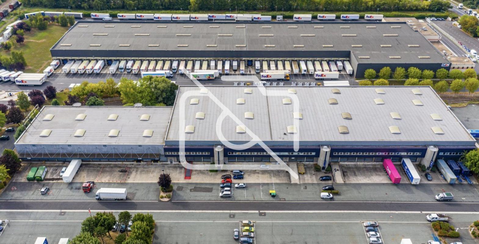 Industrial in Lieusaint to rent Aerial- Image 1 of 4