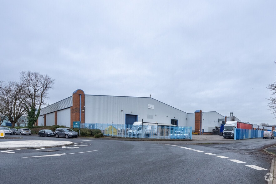 Spitfire Rd, Birmingham to rent - Building Photo - Image 2 of 2