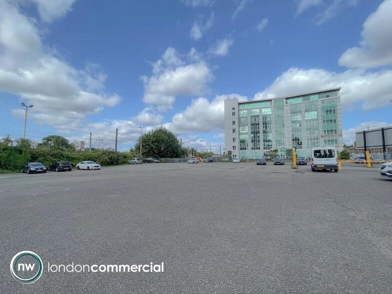 80 Scrubs Ln, London to rent - Building Photo - Image 2 of 6