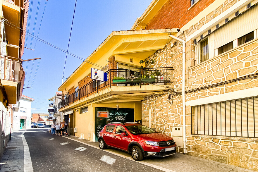 Calle Escuadra, 17, Moralzarzal, Madrid for rent - Primary Photo - Image 1 of 2