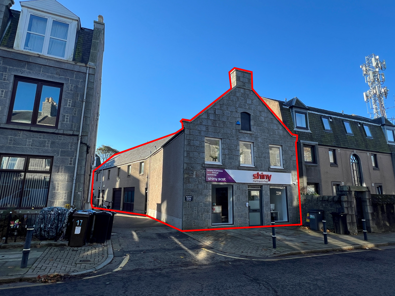 21 Mid Stocket Rd, Aberdeen for sale - Building Photo - Image 1 of 4