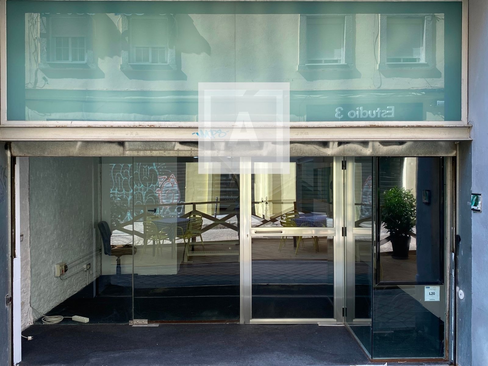 Office / Retail in Madrid, Madrid to rent Interior Photo- Image 1 of 26