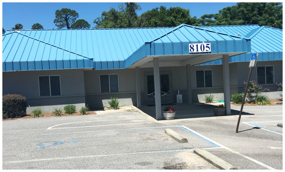 8105 Scenic Hwy, Pensacola, FL for sale - Building Photo - Image 1 of 1