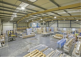 1-3 Riverside Way, Dewsbury to rent Interior Photo- Image 1 of 2