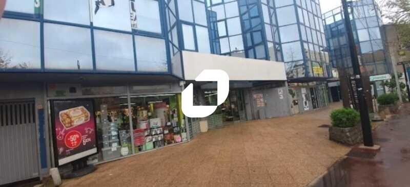 Retail in Saint-Maur-des-Fossés for sale - Building Photo - Image 2 of 5