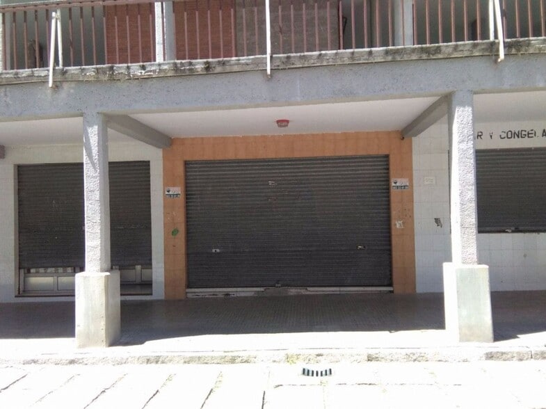 Calle de Joaquín Velasco Martín, 114, Valladolid, Valladolid for sale - Building Photo - Image 2 of 12