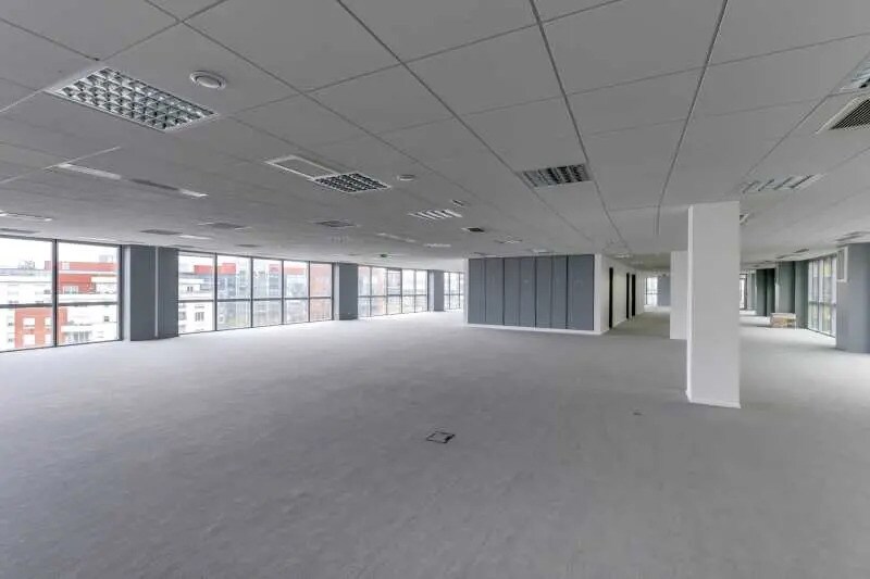 14-16 Rue Touzet-Gaillard, Saint-Ouen-sur-Seine to rent Building Photo- Image 1 of 3