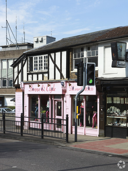 160-162 High Rd, Loughton for rent - Building Photo - Image 2 of 2