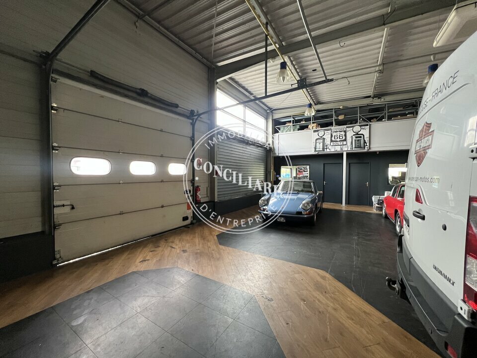 Light Industrial in Toulouse to rent Interior Photo- Image 1 of 6