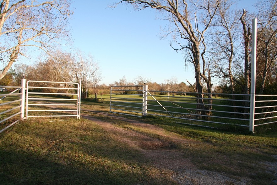 1115 Delaney Rd, La Marque, TX for sale - Primary Photo - Image 1 of 1