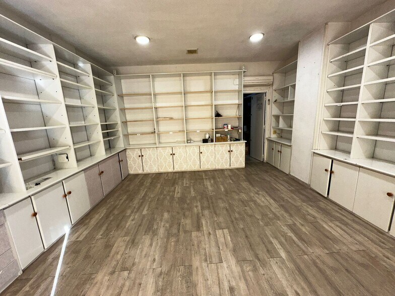 Retail in Alcobendas, Madrid to rent - Interior Photo - Image 3 of 4