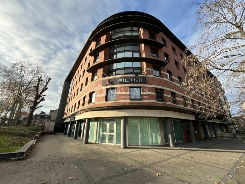 Office in Melun for sale - Building Photo - Image 2 of 24