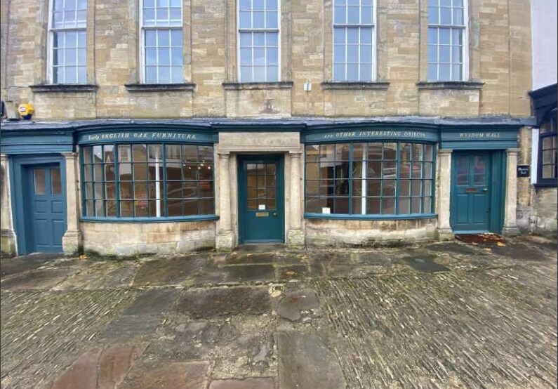 115 High Street, Burford for sale Primary Photo- Image 1 of 1