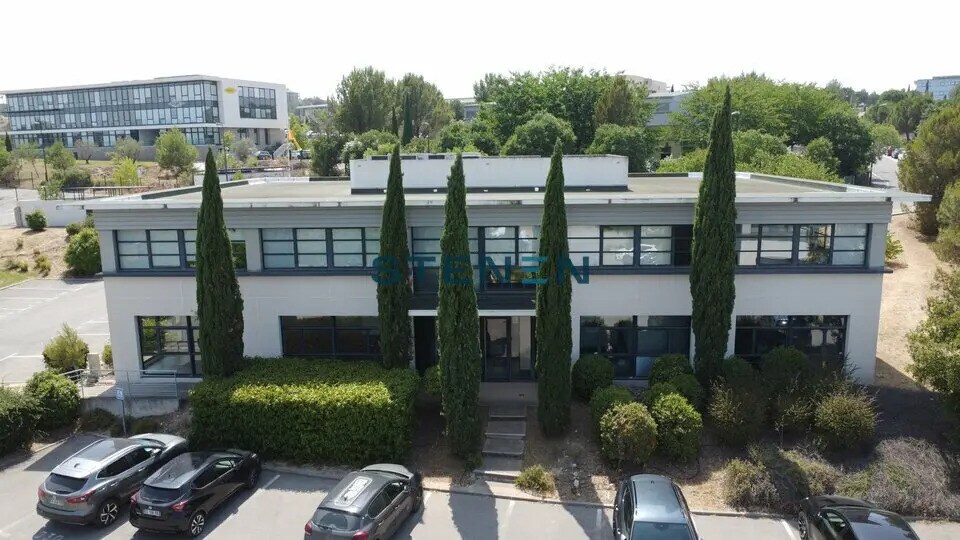 Office in Aix-en-Provence to rent - Building Photo - Image 2 of 2