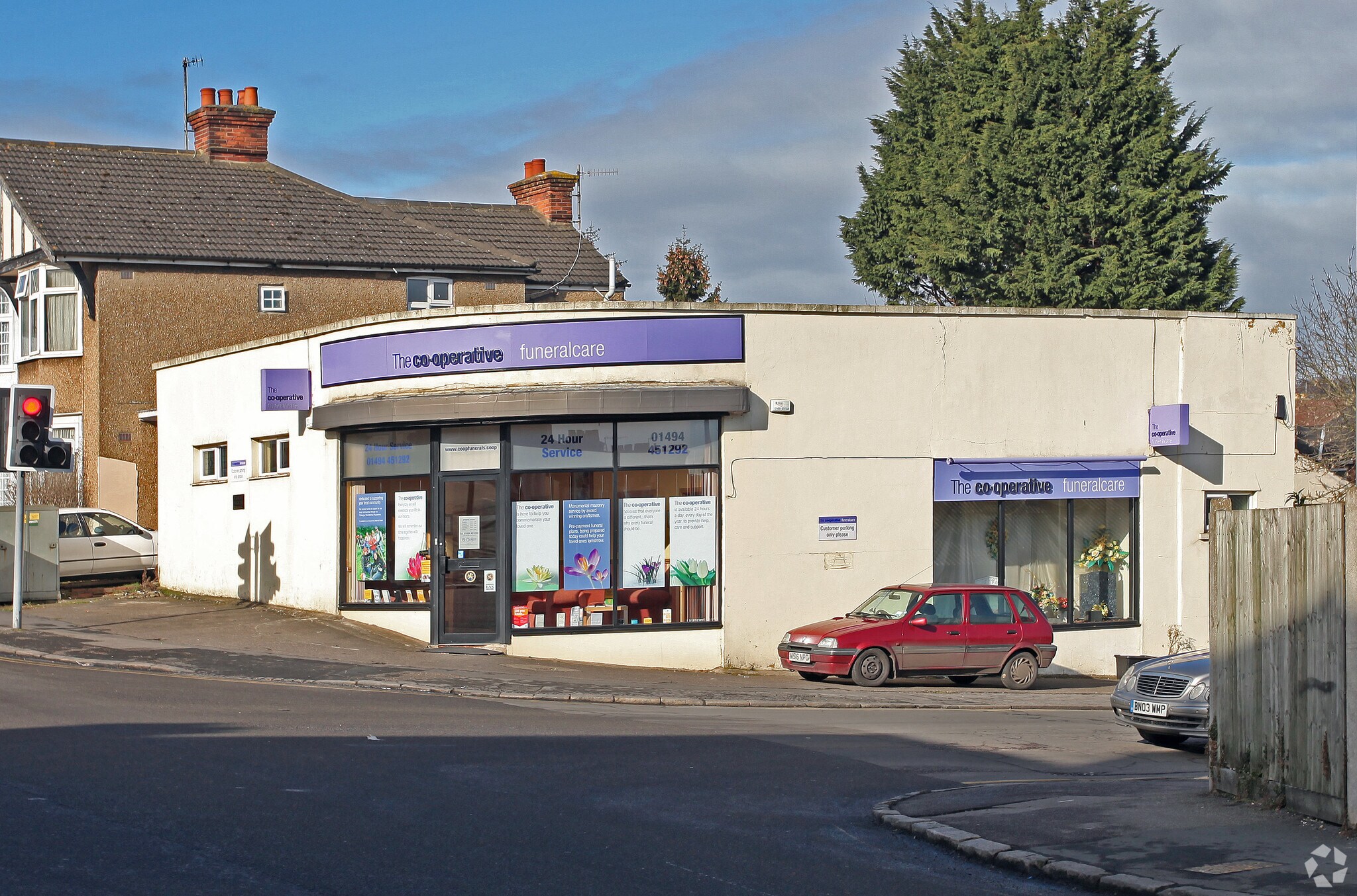 110 Dashwood Ave, High Wycombe for sale Primary Photo- Image 1 of 1