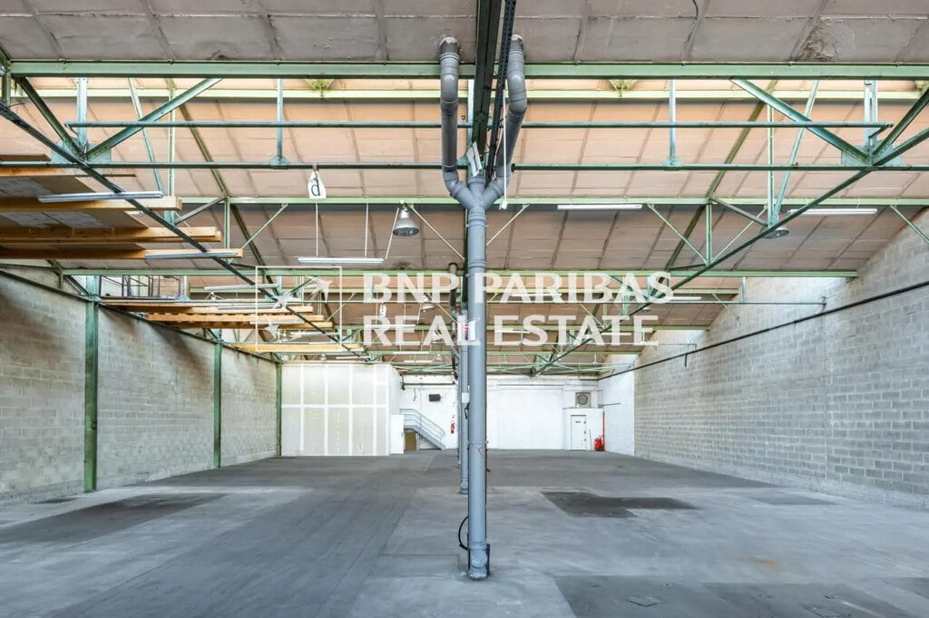 Vente Local d'activités 1 635 m² - Photo 1