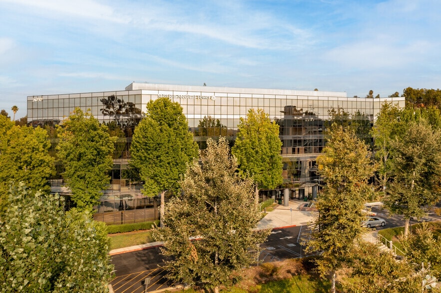 26732 Crown Valley Pkwy, Mission Viejo, CA to rent - Primary Photo - Image 1 of 7