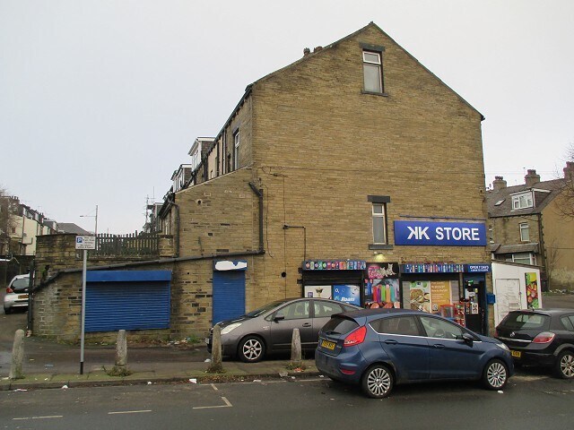 126 Cumberland Rd, Bradford for sale - Primary Photo - Image 1 of 1