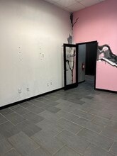 2915 S Sam Houston Pky E, Houston, TX to rent Interior Photo- Image 1 of 3