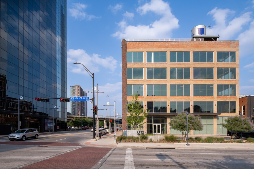 2200 Main St, Dallas, TX for rent - Building Photo - Image 3 of 12