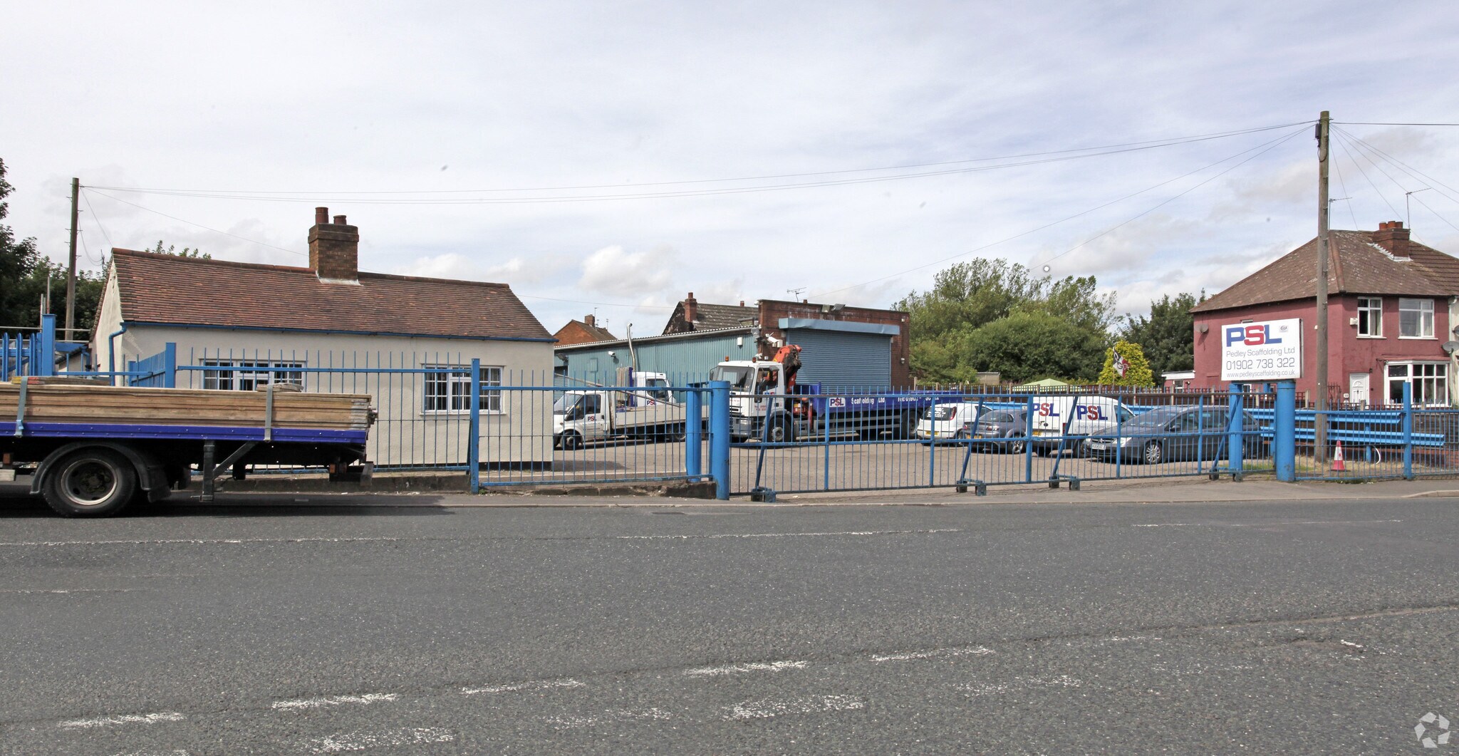 89 Spring Rd, Wolverhampton to rent Primary Photo- Image 1 of 3